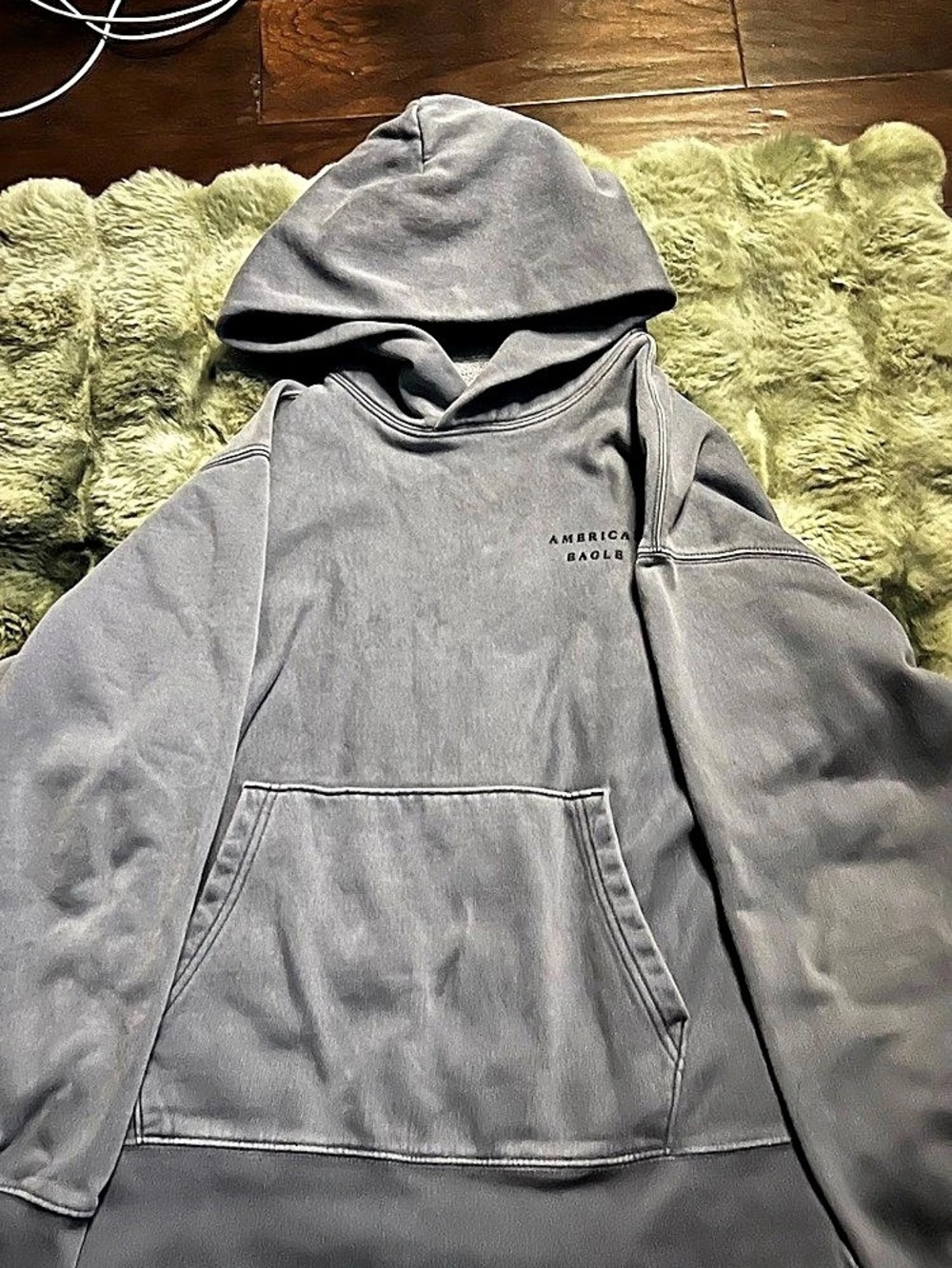 American Eagle Relaxed Fit Hoodie Gray small